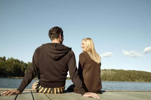 出轨后如何挽回妻子?5个关键步骤重建信任与情感!