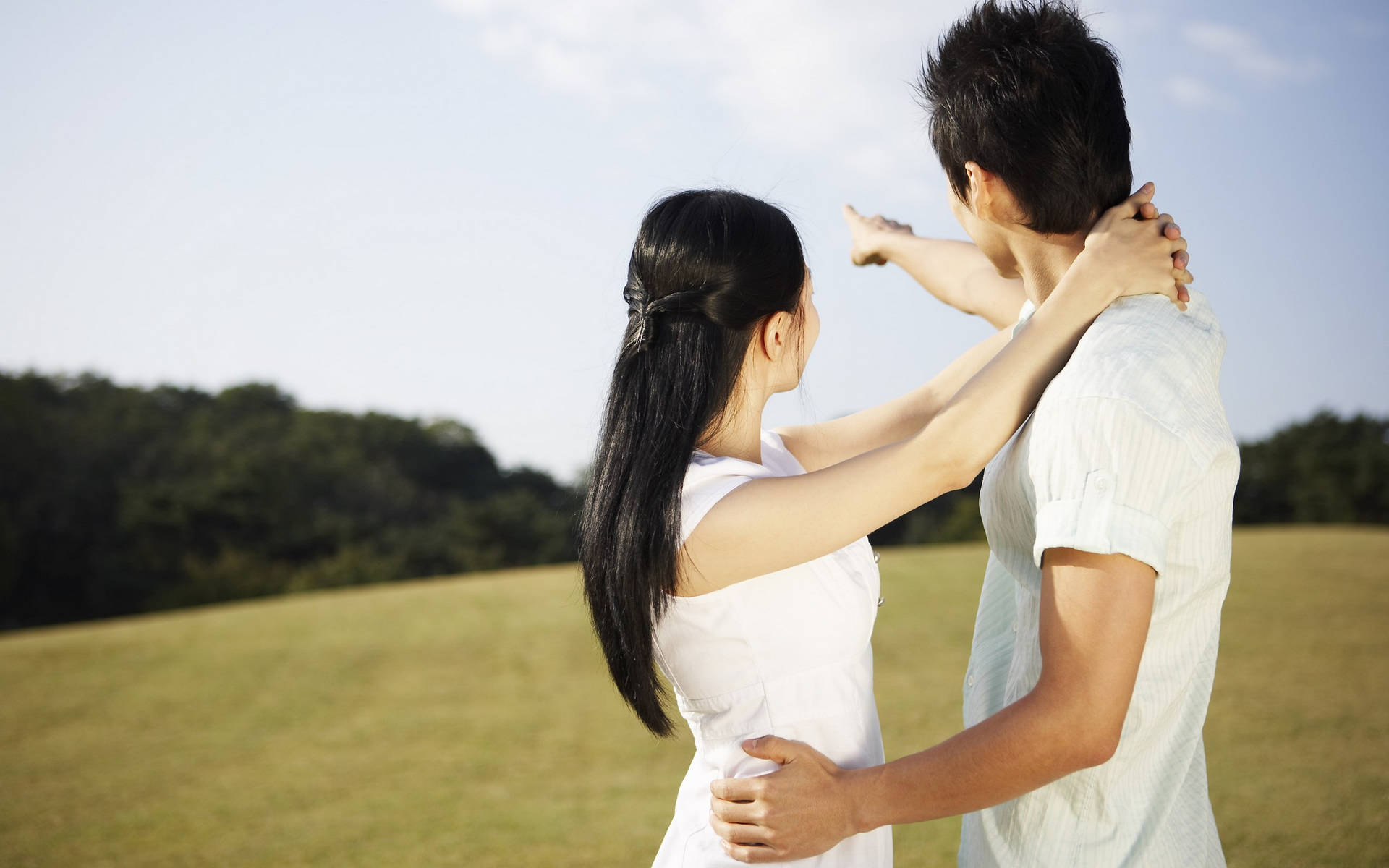 如何挽回因犯错而离开的女友