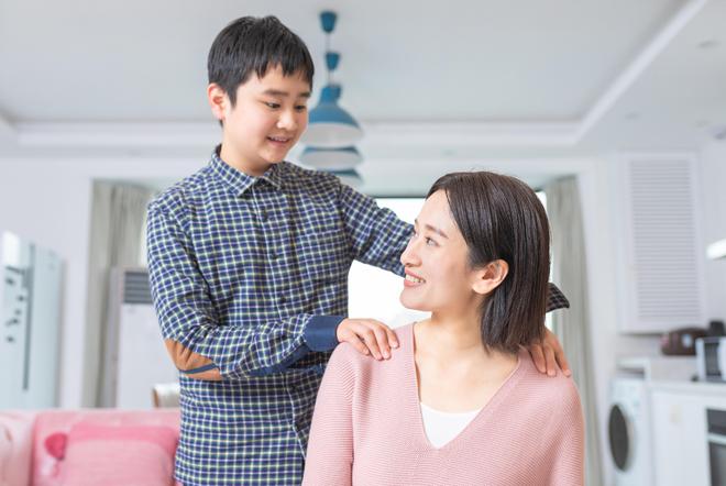 震惊！90%家长不知道：这样陪孩子竟能让他未来年薪翻倍？